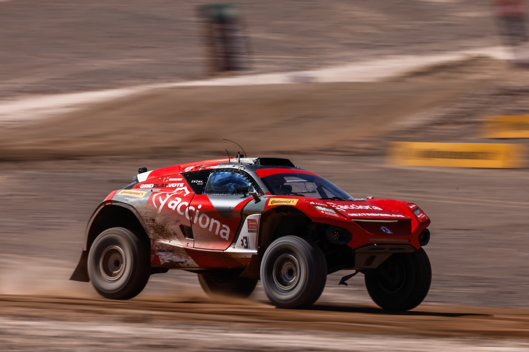 DECEMBER 01: Laia Sanz (ESP) / Mattias Ekstrom (SWE), Acciona | Sainz XE Team during the Copper X-Prix, Chile on December 01, 2023. (Photo by Andrew Ferraro / LAT Images)