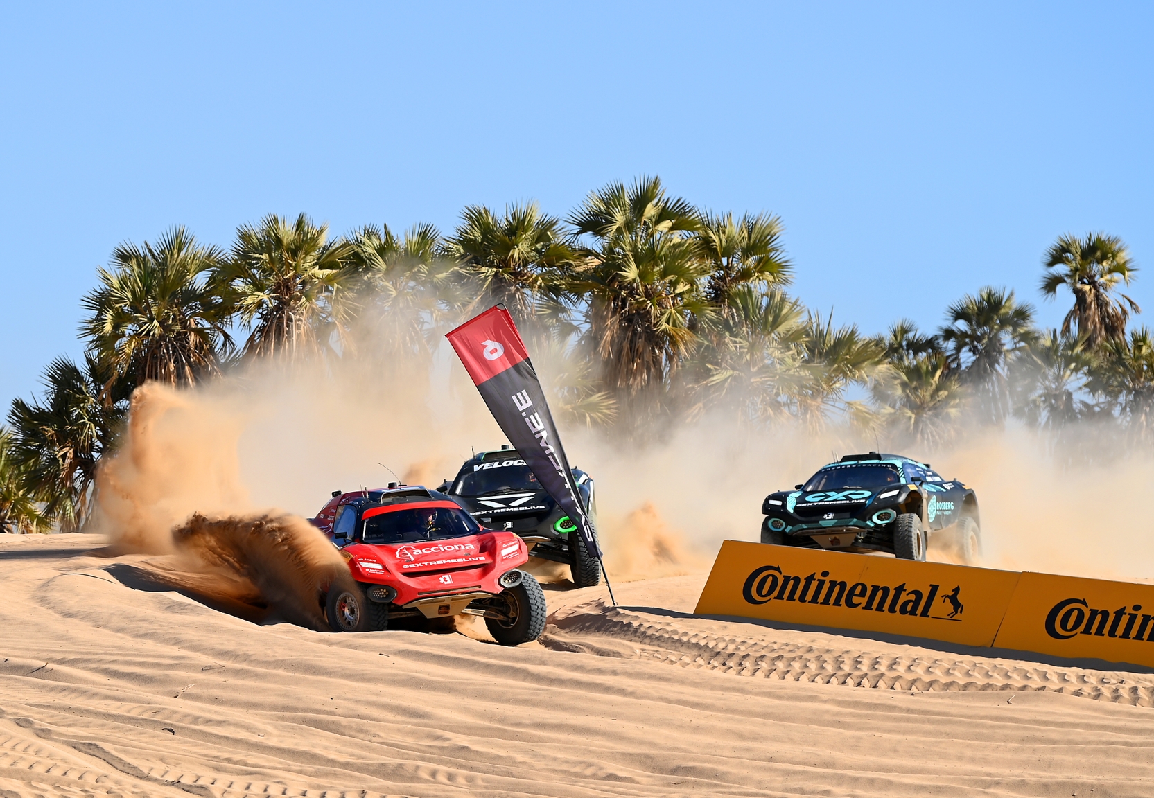 MARCH 12: Laia Sanz (ESP) / Mattias Ekstrom (SWE), Acciona | Sainz XE Team, leads Molly Taylor (AUS) / Kevin Hansen (SWE), Veloce Racing, and Mikaela Ahlin-Kottulinsky (SWE) / Johan Kristoffersson (SWE), Rosberg X Racing during the Desert X-Prix on March 12, 2023. (Photo by Sam Bagnall / LAT Images)
