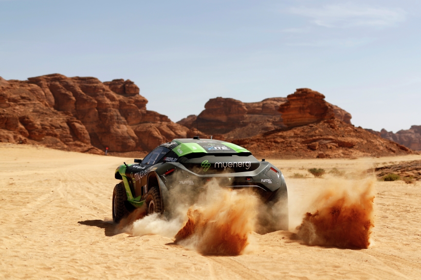 ALULA, SAUDI ARABIA - APRIL 03: Christine 'GZ' Giampaoli Zonca (ESP)/Oliver Bennett (GBR), Hispano Suiza Xite Energy Team during the Desert X-Prix at AlUla on April 03, 2021 in AlUla, Saudi Arabia. (Photo by Sam Bloxham / LAT Images)
