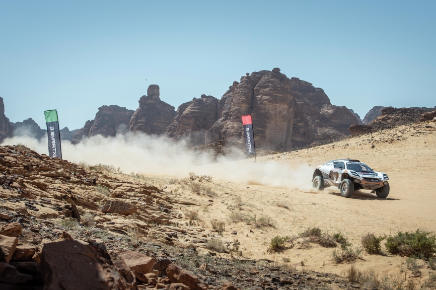 ALULA, SAUDI ARABIA - APRIL 04: Catie Munnings (GBR)/Timmy Hansen (SWE), Andretti United Extreme E during the Desert X-Prix at AlUla on April 04, 2021 in AlUla, Saudi Arabia. (Photo by Charly Lopez / LAT Images)