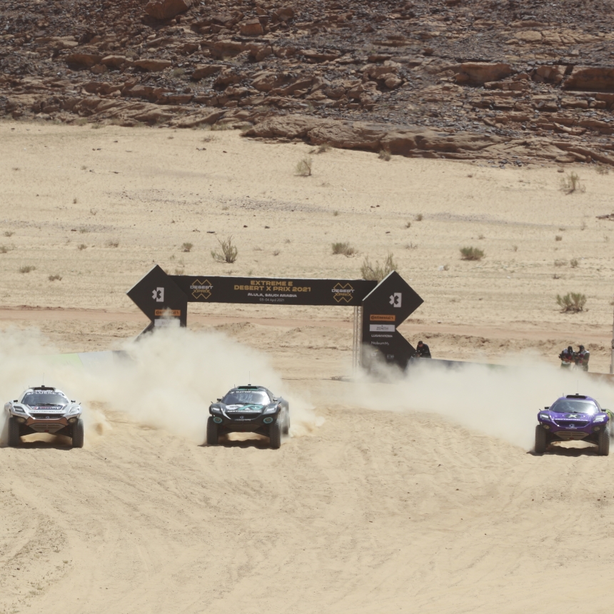 ALULA, SAUDI ARABIA - APRIL 04: Extreme E final Catie Munnings (GBR)/Timmy Hansen (SWE), Andretti United Extreme E Molly Taylor (AUS)/Johan Kristoffersson (SWE), Rosberg X Racing Cristina Gutierrez (ESP)/Sebastien Loeb (FRA), X44 during the Desert X-Prix at AlUla on April 04, 2021 in AlUla, Saudi Arabia. (Photo by Steven Tee / LAT Images)