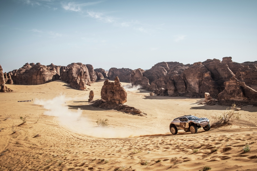 ALULA, SAUDI ARABIA - APRIL 04: Catie Munnings (GBR)/Timmy Hansen (SWE), Andretti United Extreme E during the Desert X-Prix at AlUla on April 04, 2021 in AlUla, Saudi Arabia. (Photo by Charly Lopez / LAT Images)