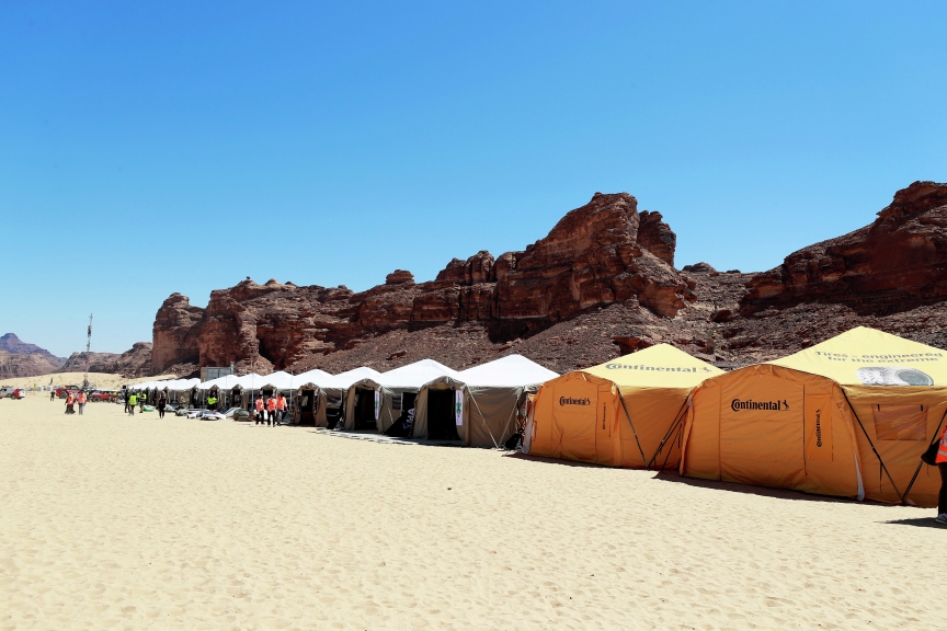 ALULA, SAUDI ARABIA - APRIL 01: The XE Paddock during the Desert X-Prix at AlUla on April 01, 2021 in AlUla, Saudi Arabia. (Photo by Steven Tee / LAT Images)