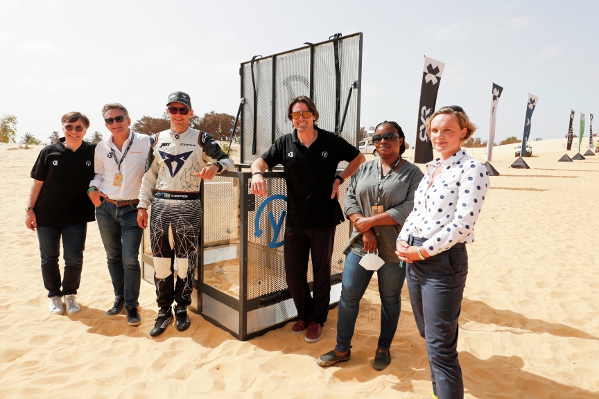 LAC ROSE, SENEGAL - MAY 28: Alejandro Agag, CEO, Extreme E, Mattias Ekstrom (SWE), ABT CUPRA XE, Niall Dunne, CEO of Polymateria, and Fatou Tabane Diouf in a LyfeCycle presentation on the beach during the Ocean X-Prix at Lac Rose on May 28, 2021 in Lac Rose, Senegal. (Photo by Sam Bloxham / LAT Images)