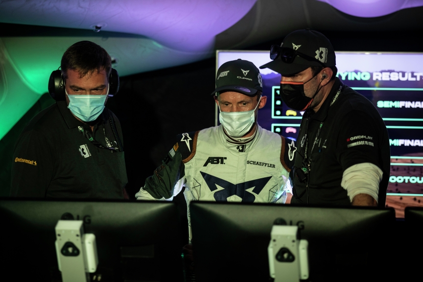 LAC ROSE, SENEGAL - MAY 29: Mattias Ekstrom (SWE), ABT CUPRA XE, in the command centre during the Ocean X-Prix at Lac Rose on May 29, 2021 in Lac Rose, Senegal. (Photo by Sam Bloxham / LAT Images)