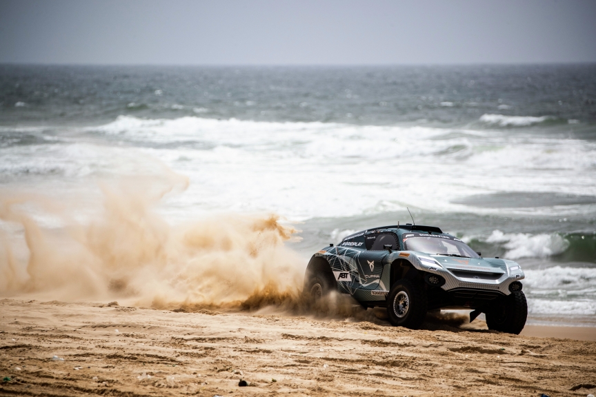 LAC ROSE, SENEGAL - MAY 29: Jutta Kleinschmidt (GER)/Mattias Ekstrom (SWE), ABT CUPRA XE during the Ocean X-Prix at Lac Rose on May 29, 2021 in Lac Rose, Senegal. (Photo by Sam Bloxham / LAT Images)