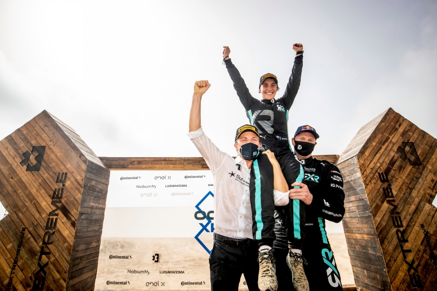 LAC ROSE, SENEGAL - MAY 30: Nico Rosberg, founder and CEO, Rosberg X Racing with Molly Taylor (AUS)/Johan Kristoffersson (SWE) during the Ocean X-Prix at Lac Rose on May 30, 2021 in Lac Rose, Senegal. (Photo by Sam Bloxham / LAT Images)