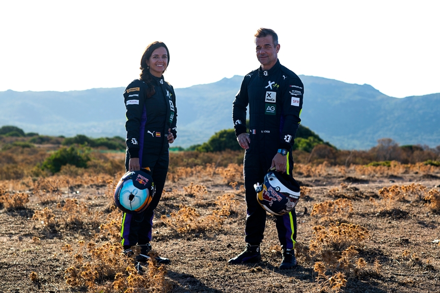 CAPO TEULADA, SARDINIA, ITALY - OCTOBER 21: Cristina Gutierrez (ESP), X44, and Sebastien Loeb (FRA), X44 during the Island X Prix on October 21, 2021 in Capo Teulada, Sardinia, Italy. (Photo by Alastair Staley / LAT Images)