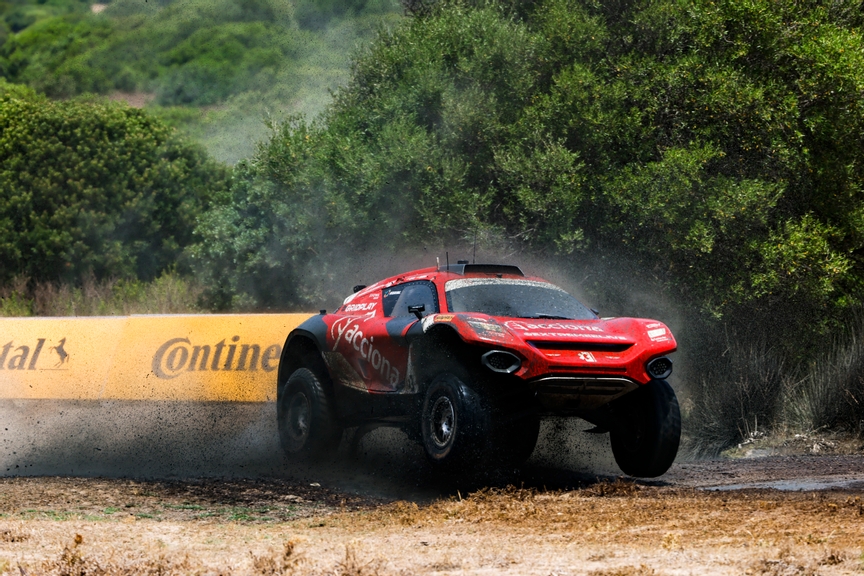 JULY 05: Laia Sanz (ESP) / Carlos Sainz (ESP), Acciona | Sainz XE Team during the Sardinia on July 05, 2022. (Photo by Andrew Ferraro / LAT Images)