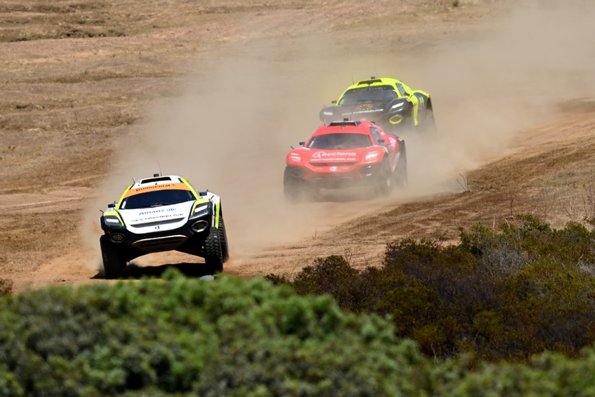 JULY 07: Hedda Hosas (NOR) / Kevin Hansen (SWE), JBXE Laia Sanz (ESP) / Carlos Sainz (ESP), Acciona | Sainz XE Team Cristina Gutierrez (ESP) / Sebastien Loeb (FRA), Team X44 during the Sardinia on July 07, 2022. (Photo by Sam Bagnall / LAT Images)