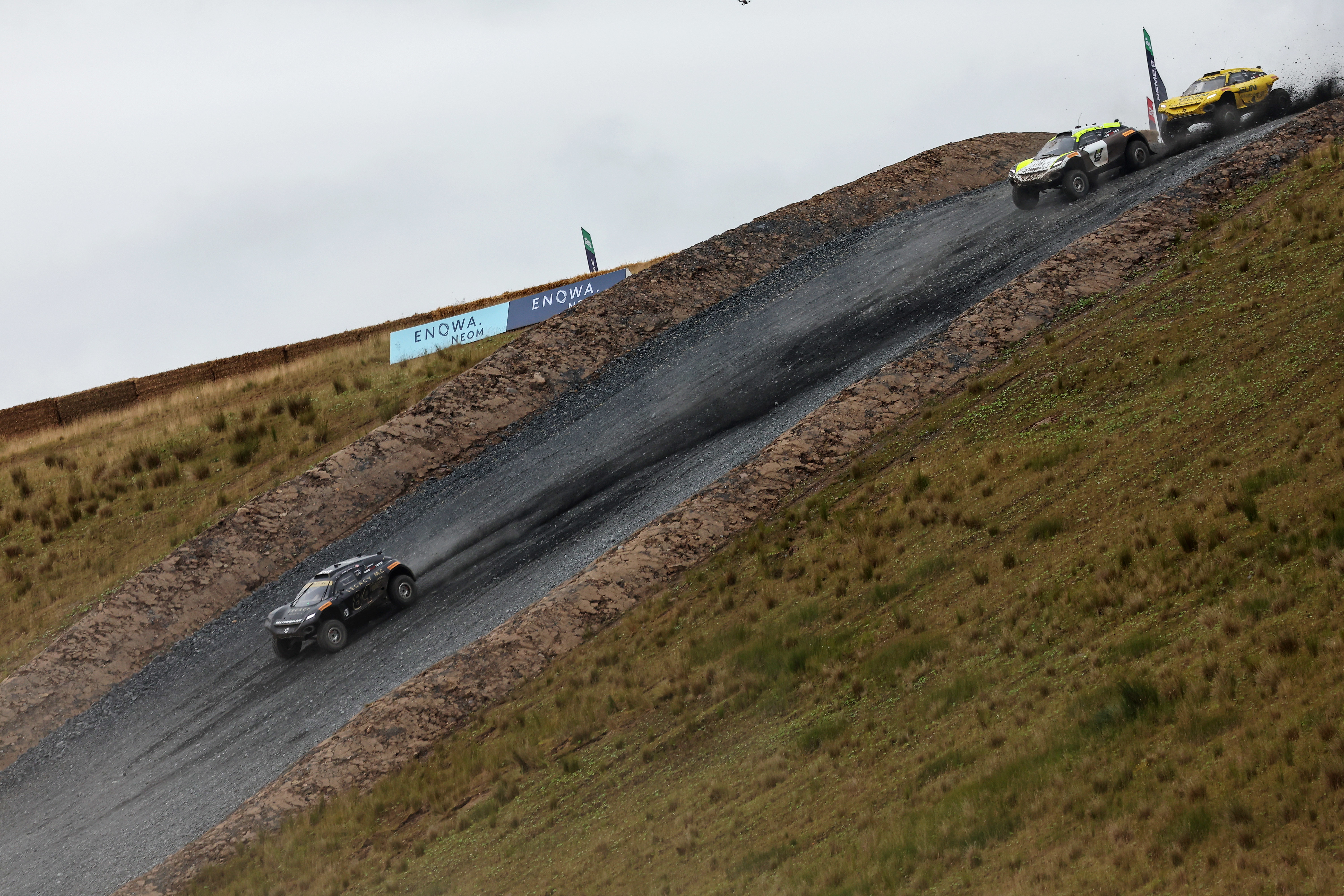 Extenze Racing E.ON Next Veloce Racing take superb first win of Season 4 in Scotland ...